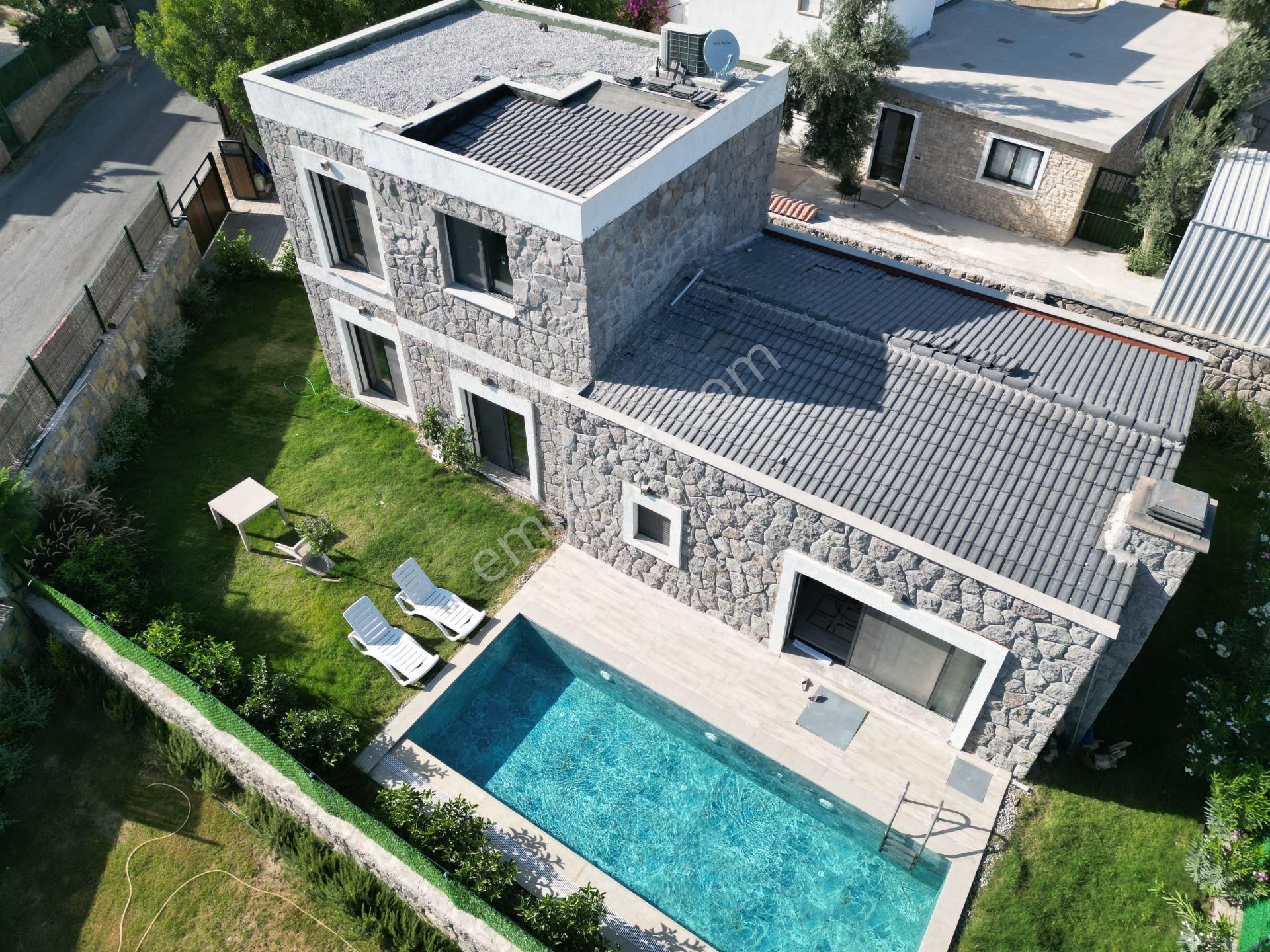 Bodrum Müskebi Satılık Villa  Bodrum Ortakent'te Satılık Özel Havuzlu Villa