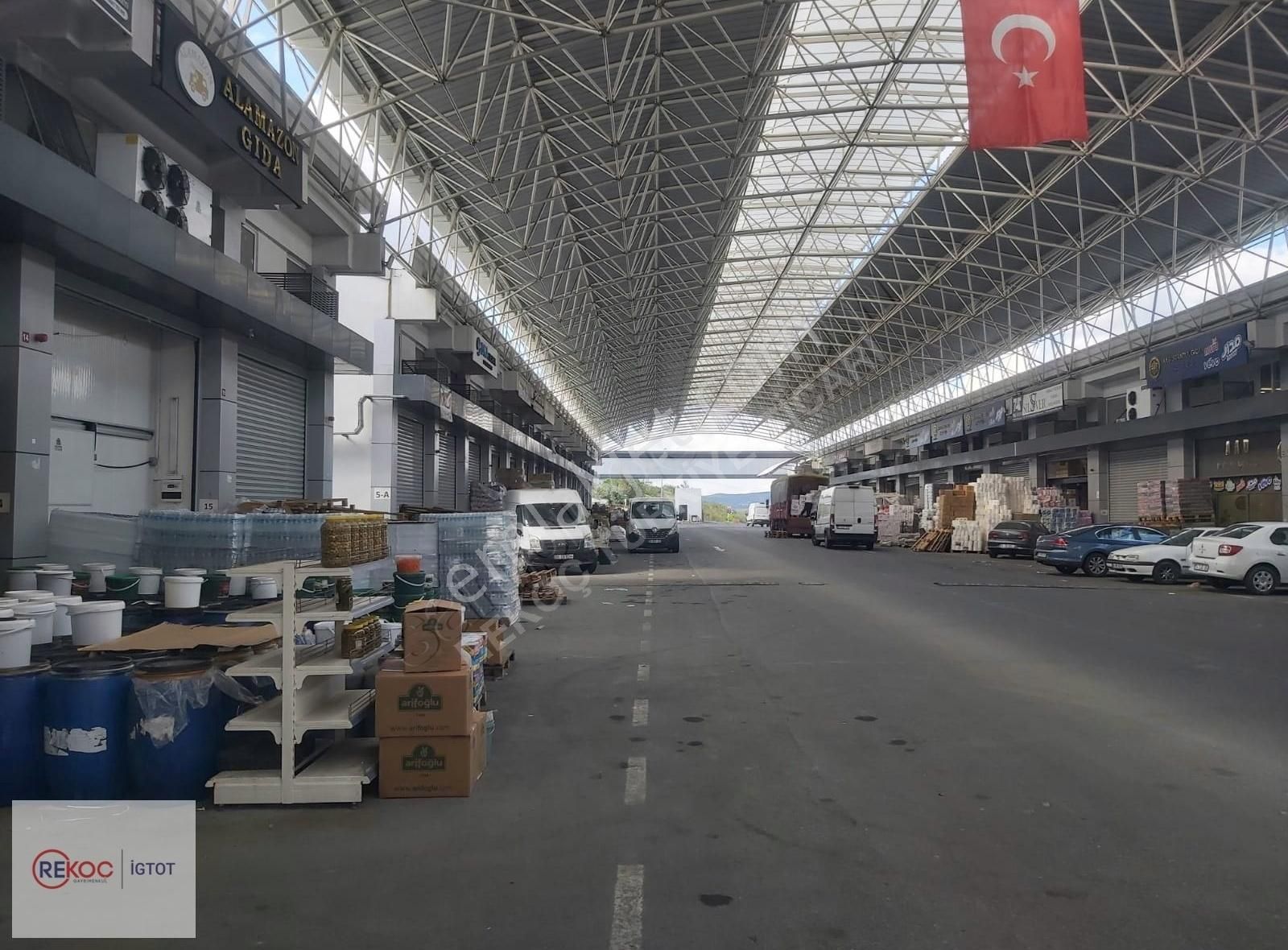 Başakşehir Şahintepe Satılık Dükkan & Mağaza Rekoç Ticari İgtot 4.kapı Girişi Satılık 3 Katlı 130 M2 Dükkan