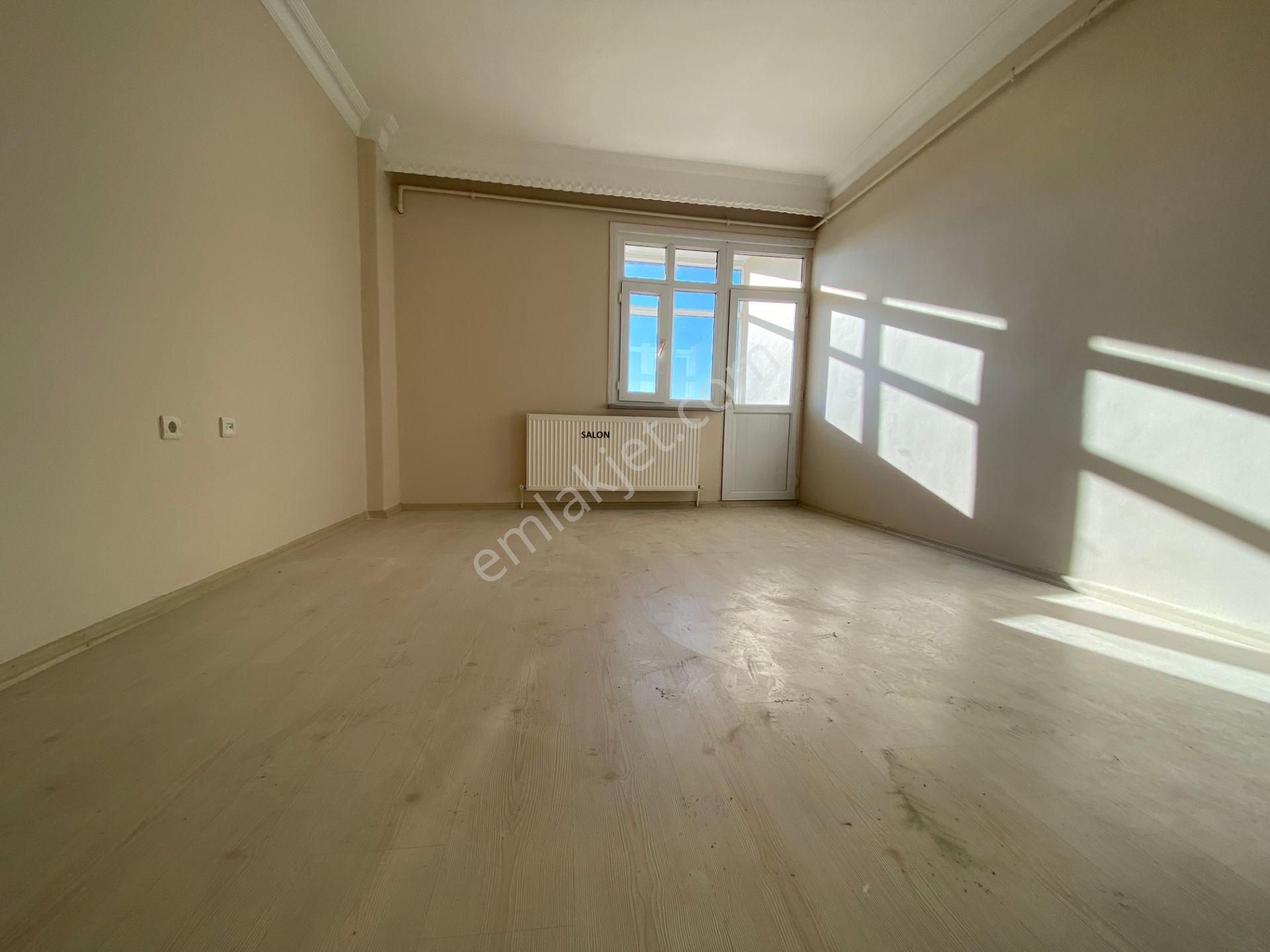 Güngören Gençosman Kiralık Daire Avrupa Emlak Tan Genç Osman Mah 100 M² 2+1 4.kat,kombili,boyalı,y.t.üniversitesine Yakın,ayazma Cad