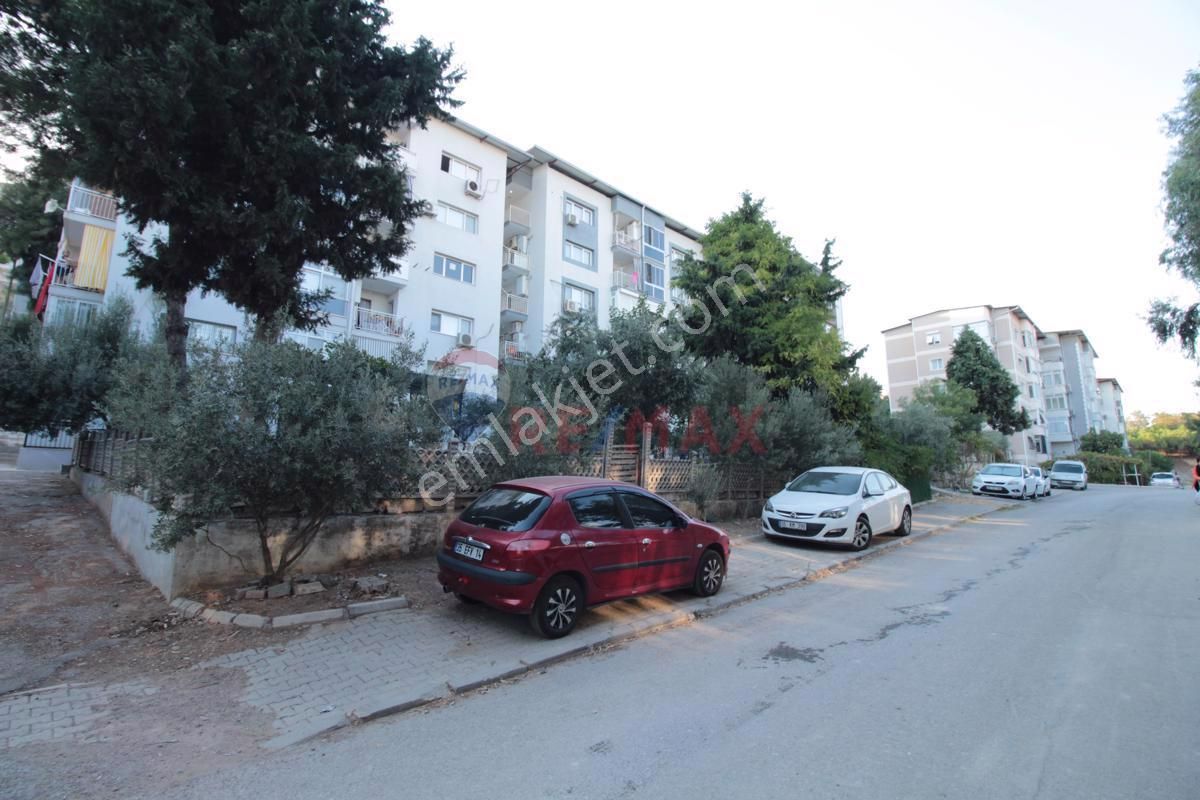 Karabağlar Tırazlı Satılık Daire İzmir Karabağlar Yurtoğlu Mh.de 3+1_120m² Satılık Daire