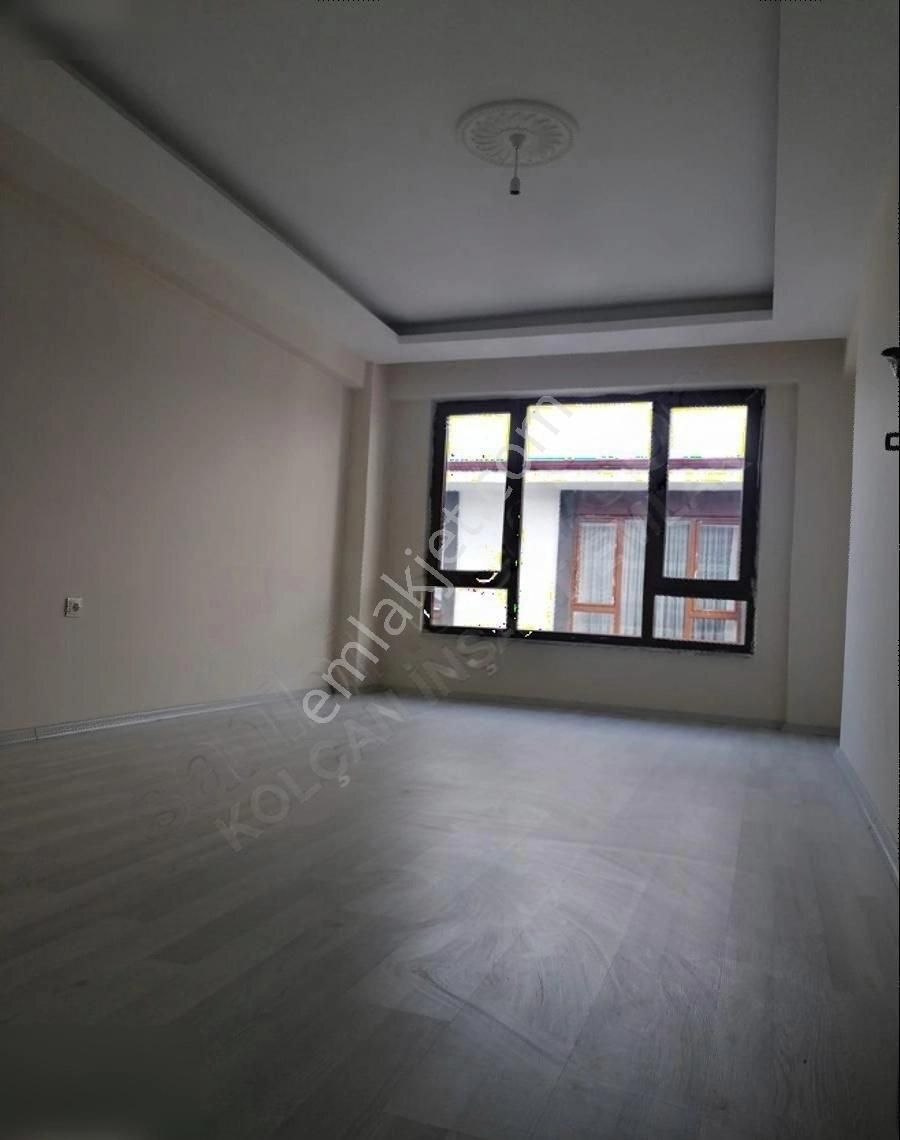 Kütahya Merkez Dumlupınar Satılık Daire DUMLUPINAR MAHALLESİNDE 3+1 OTOPARKLI SIFIR DAİRE