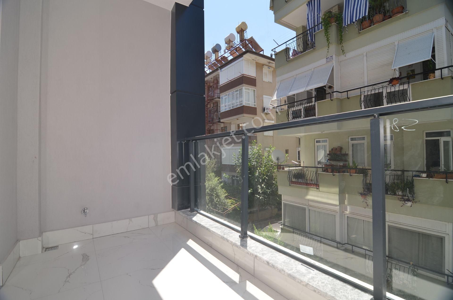 Alanya Kadıpaşa Satılık Daire  Alanya Kadıpaşa Mahallesine 1+1 Satılık Daire 