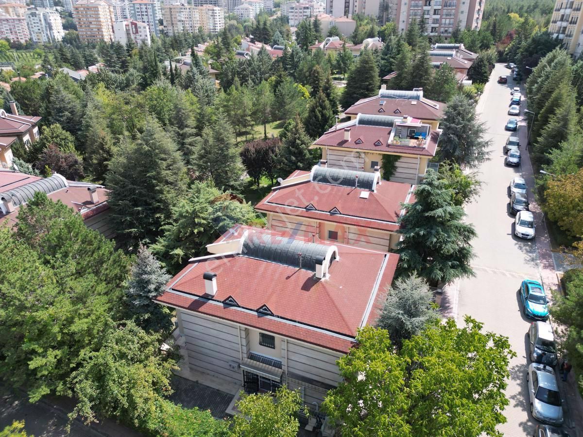 Çankaya Çiğdem Satılık Villa REMAX VOGUE'den PARK RÖNESANS SİTESİNDE 4 KATLI 400 M2 KÖŞE VİLLA