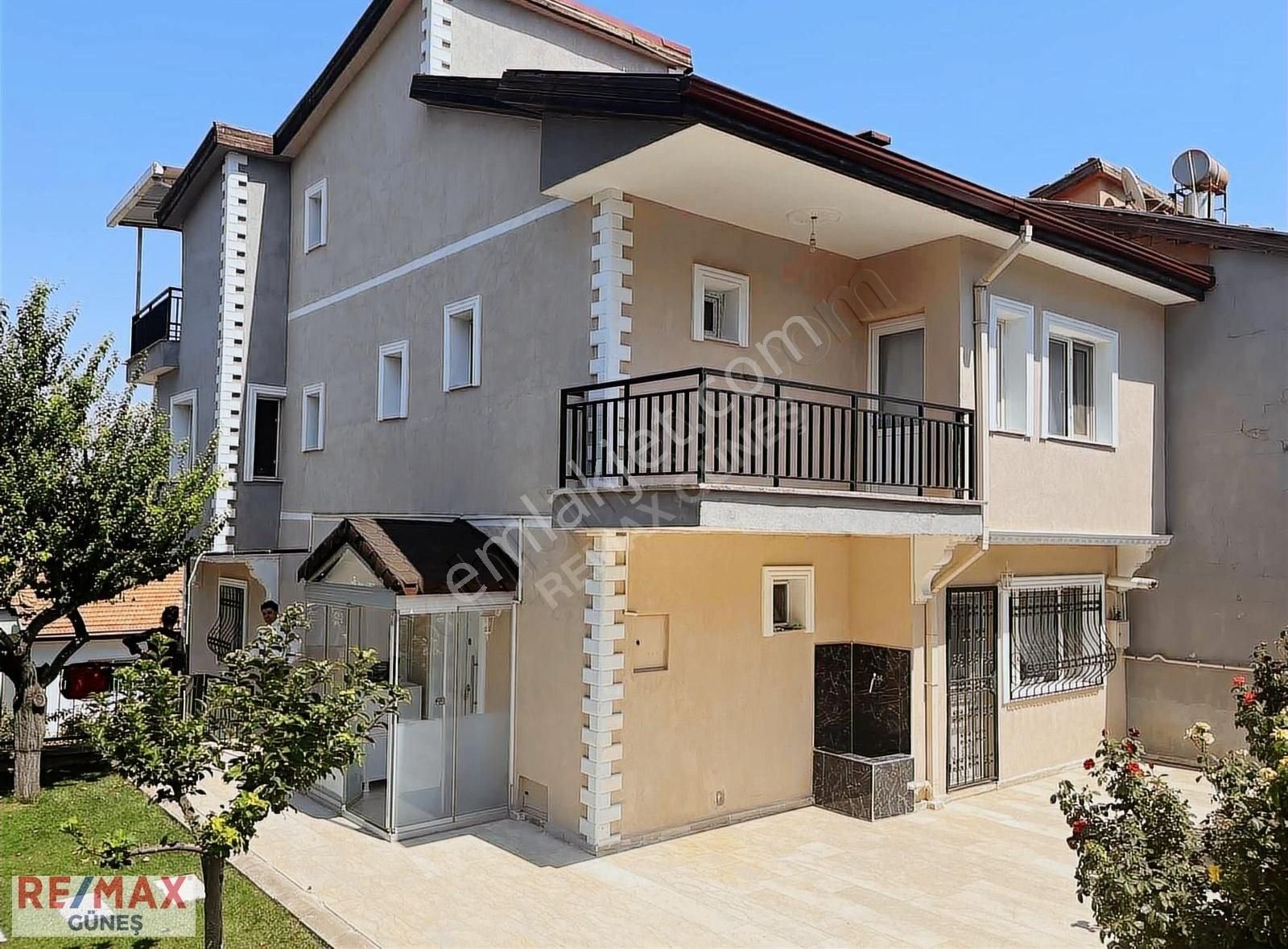 Battalgazi Üniversite Satılık Villa ÜNİVERSİTE MAH.SATILIK TRİPLEKS