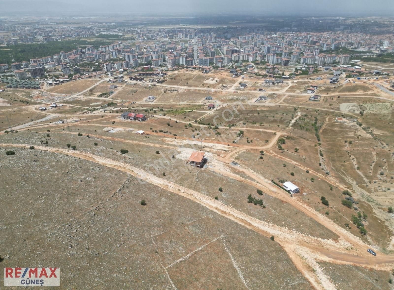 Yeşilyurt Tecde Satılık Villa İmarlı Tecde Mahallesinde Malatya Manzaralı Villa İmarlı Arsa