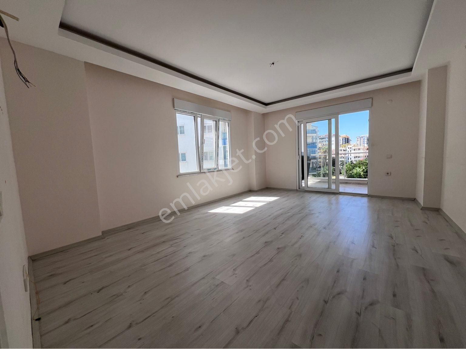 Alanya Mahmutlar Kiralık Daire ALANYA MAHMUTLAR DA MERKEZİ KONUMDA KİRALIK 2+1 AYRI MUTFAK DAİRE