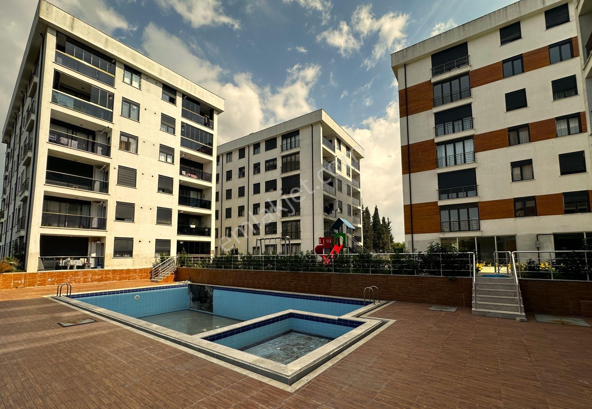 Tuzla İstasyon Satılık Daire  Next House'dan, Tuzla Park Marine Sitesinde, Lüx 3+1, Fırsat Daire.