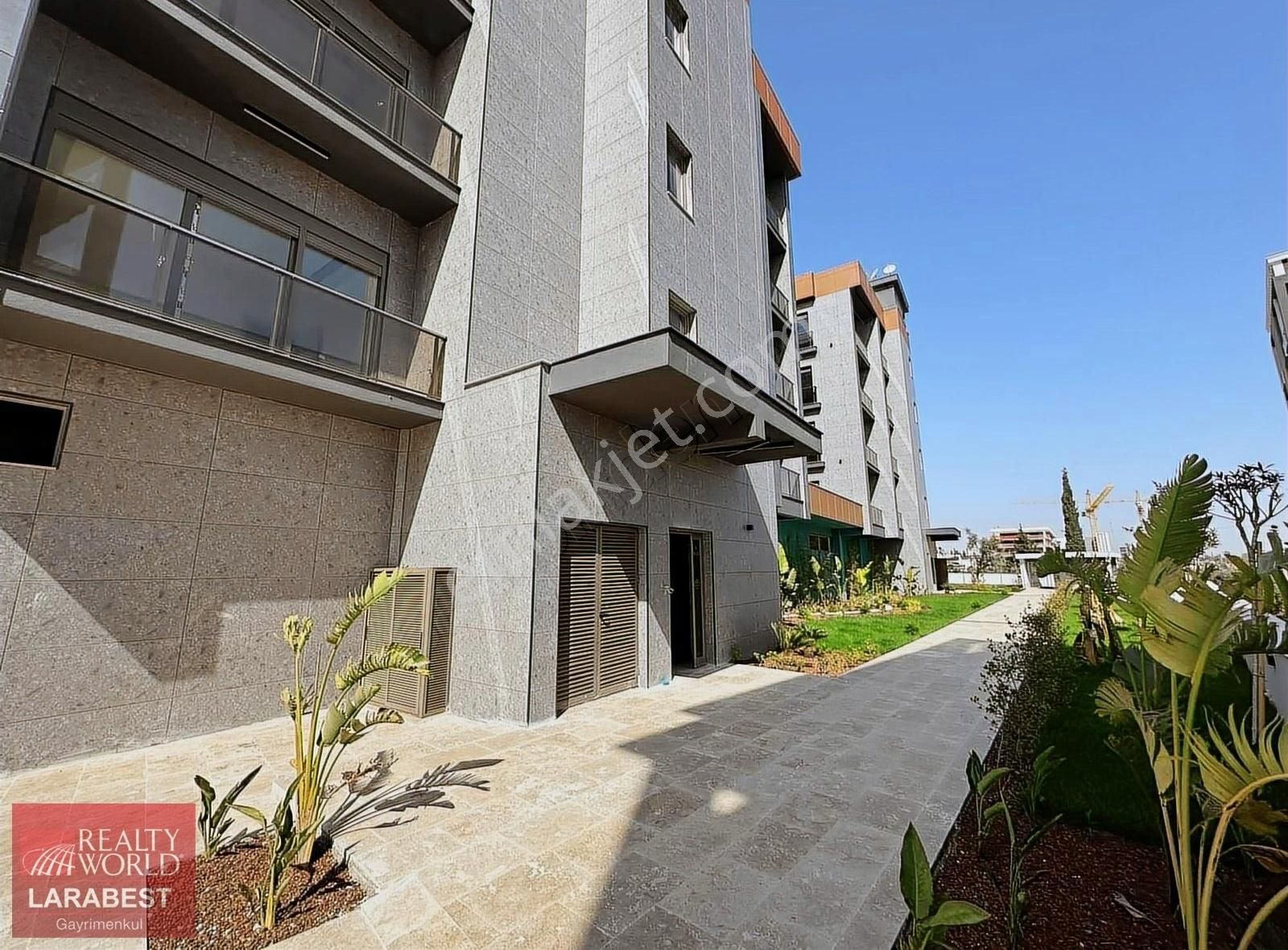 Aksu Altıntaş Satılık Daire ALTINTAŞ'TA SATILIK 1+1 DAİRE SIFIR