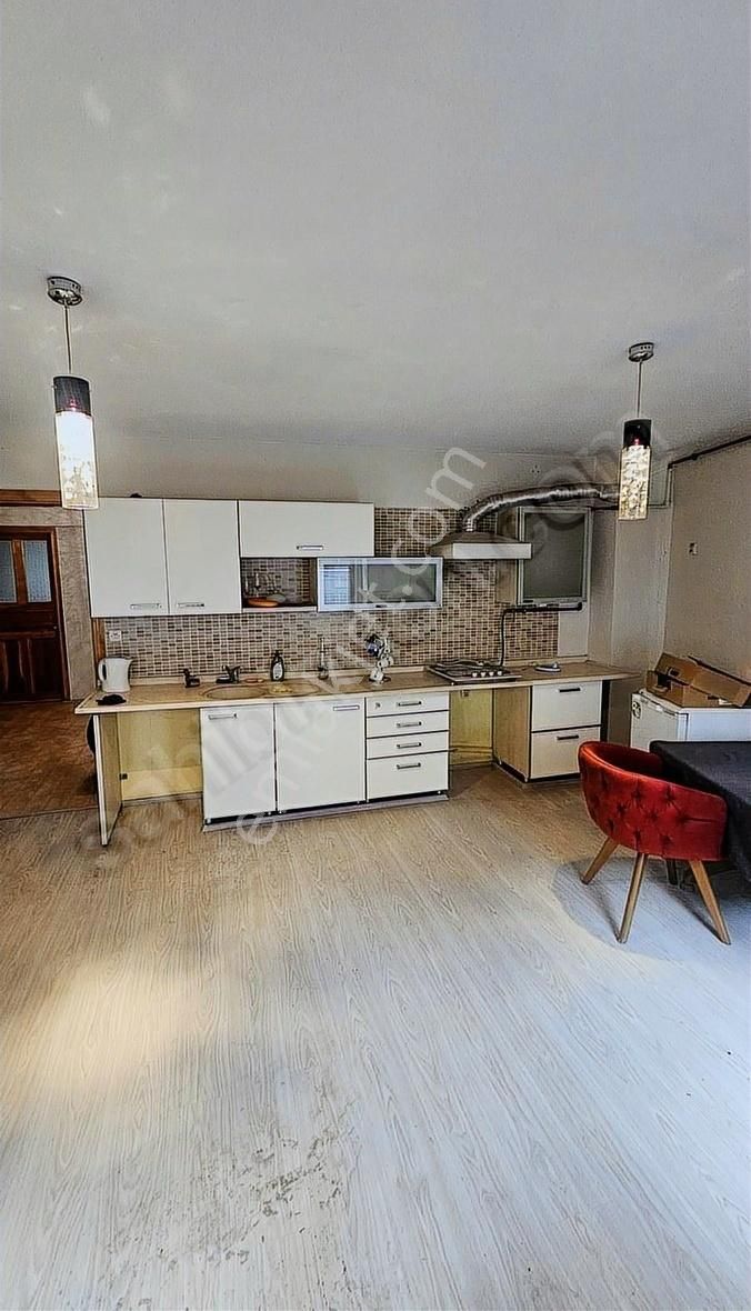 Kütahya Merkez Pirler Kiralık Daire ODAK' TAN SAMAN PAZARINDA 140 m2 KİRALIK DAİRE