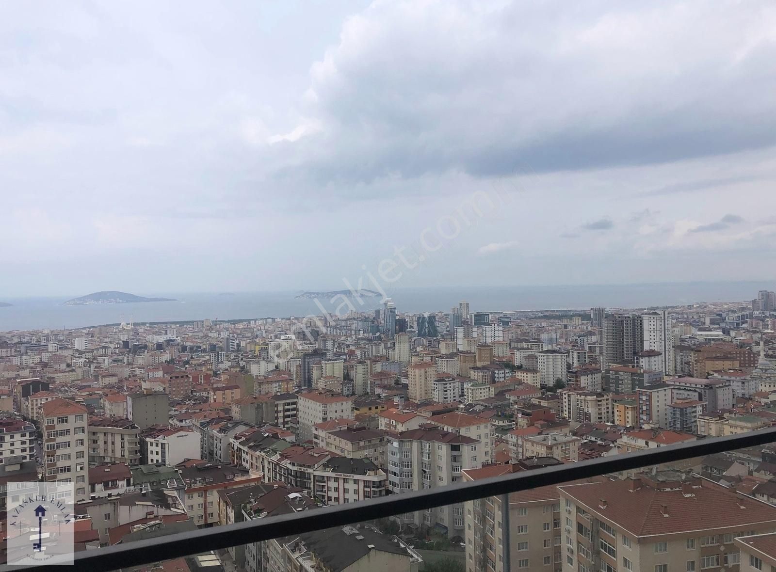 Maltepe Zümrütevler Satılık Daire MALTEPE,TABLO ADALAR SİTESİNDE MUTEŞEM DENİZ MANZARALI