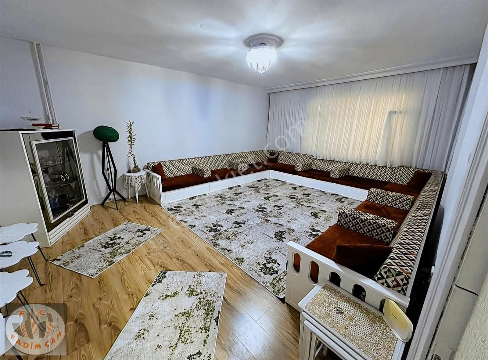 Selçuklu Sakarya Satılık Daire FADİM CAM GAYRİMENKULDEN SAKARYA MH. SATILIK ARAKAT DAİRE