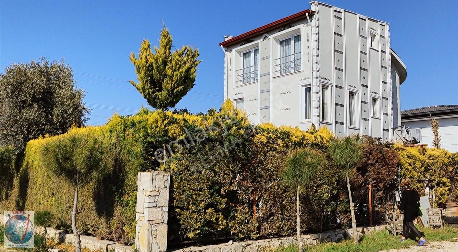 Kuşadası Yaylaköy Satılık Villa Kuşadası Yaylaköy'de Satılık Müstakil Villa