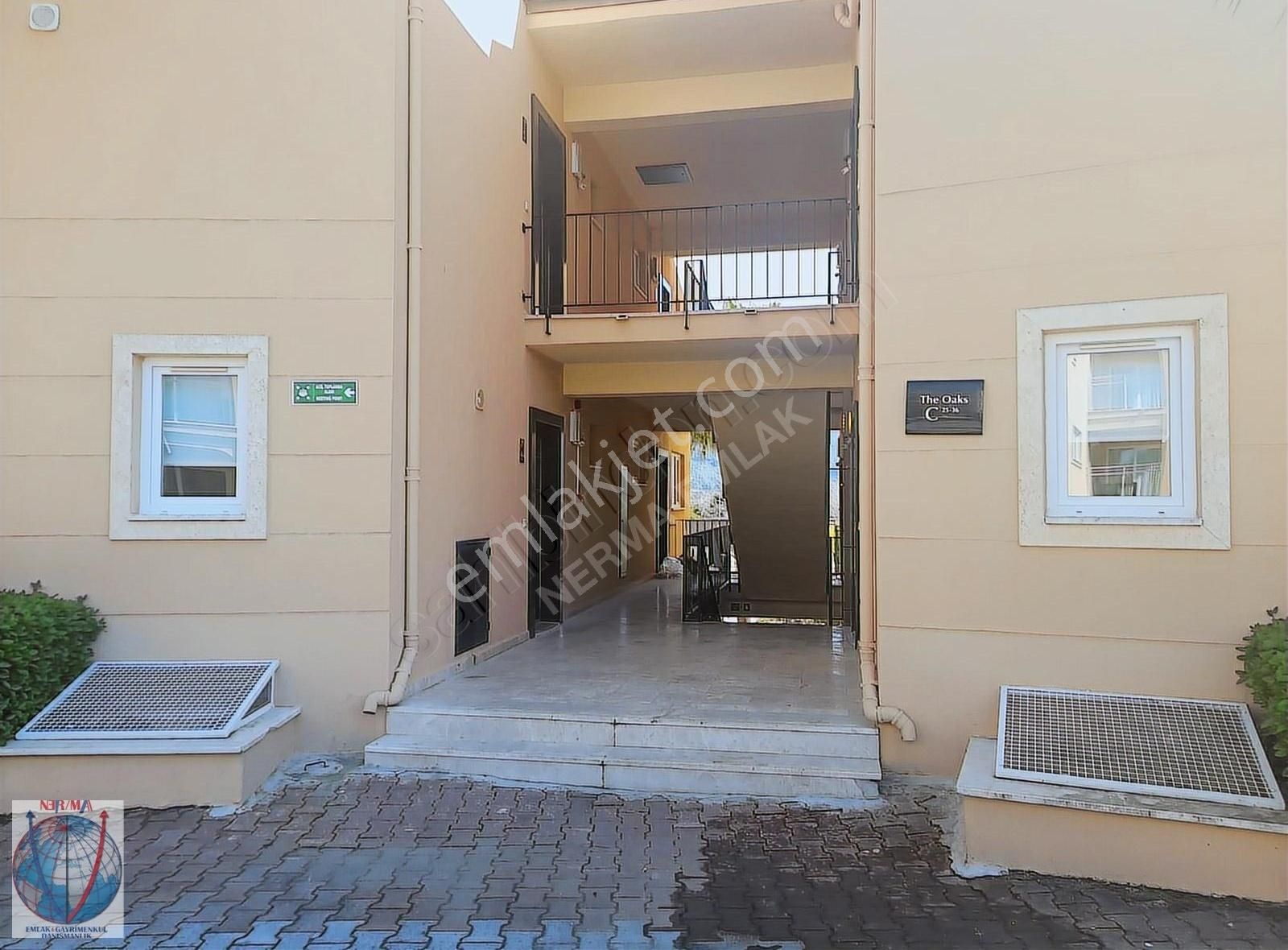 Kuşadası Turistik Tesis İçerisinde Muhteşem Jakuzili Çatıdubleks - Görsel 25