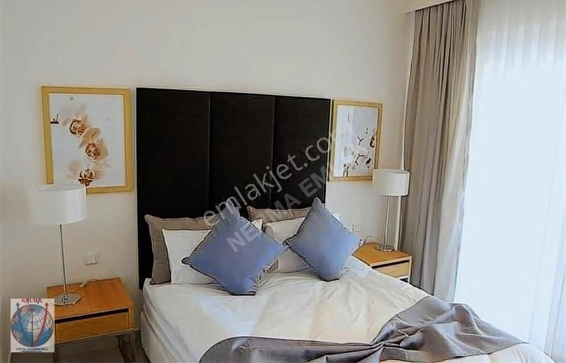 Kuşadası Turistik Tesis İçerisinde Muhteşem Jakuzili Çatıdubleks - Görsel 9