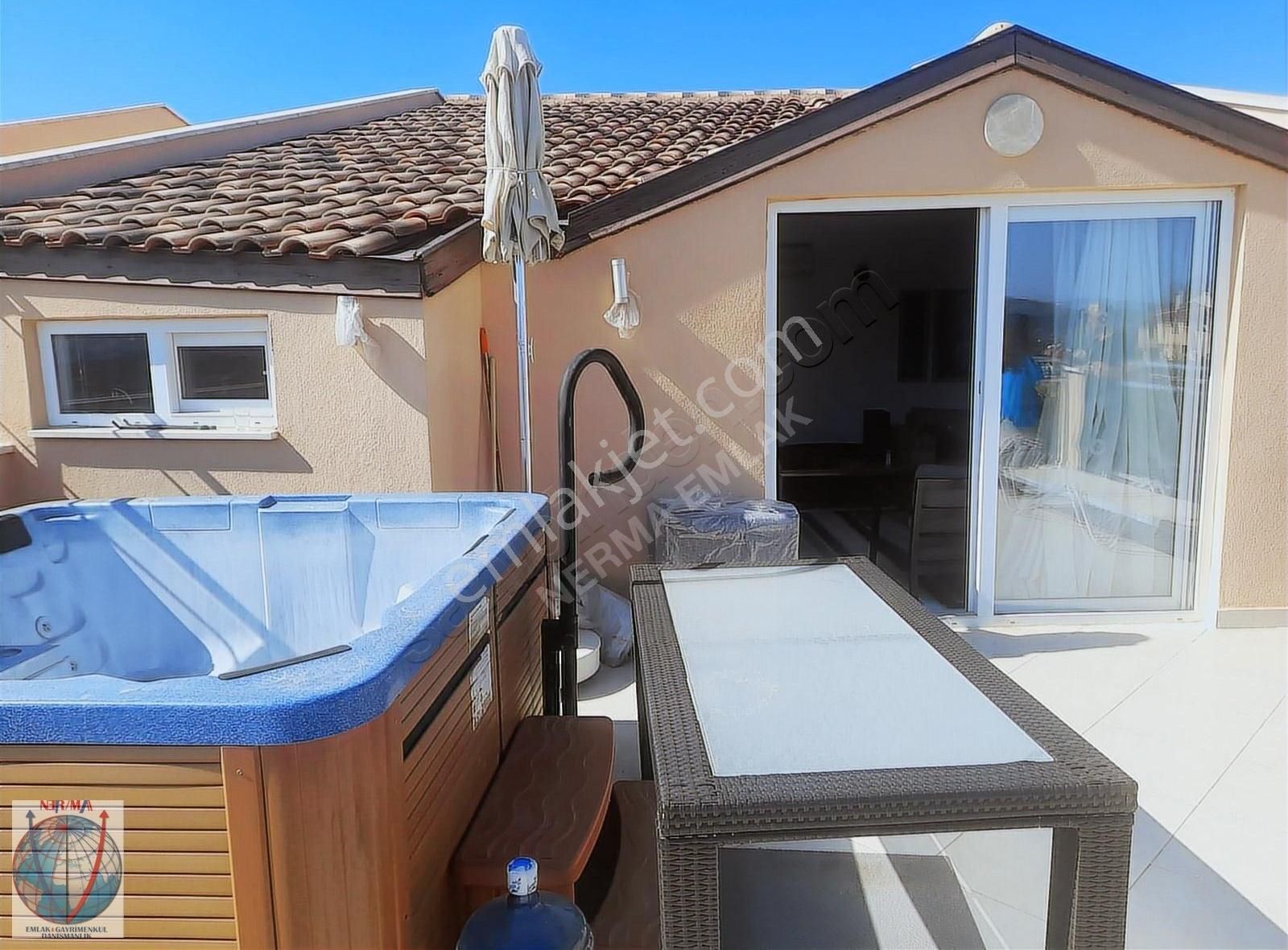 Kuşadası Turistik Tesis İçerisinde Muhteşem Jakuzili Çatıdubleks - Görsel 20