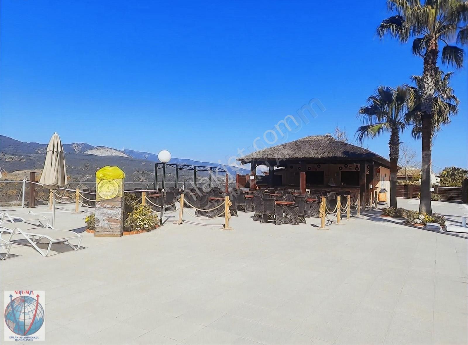 Kuşadası Turistik Tesis İçerisinde Muhteşem Jakuzili Çatıdubleks - Görsel 15