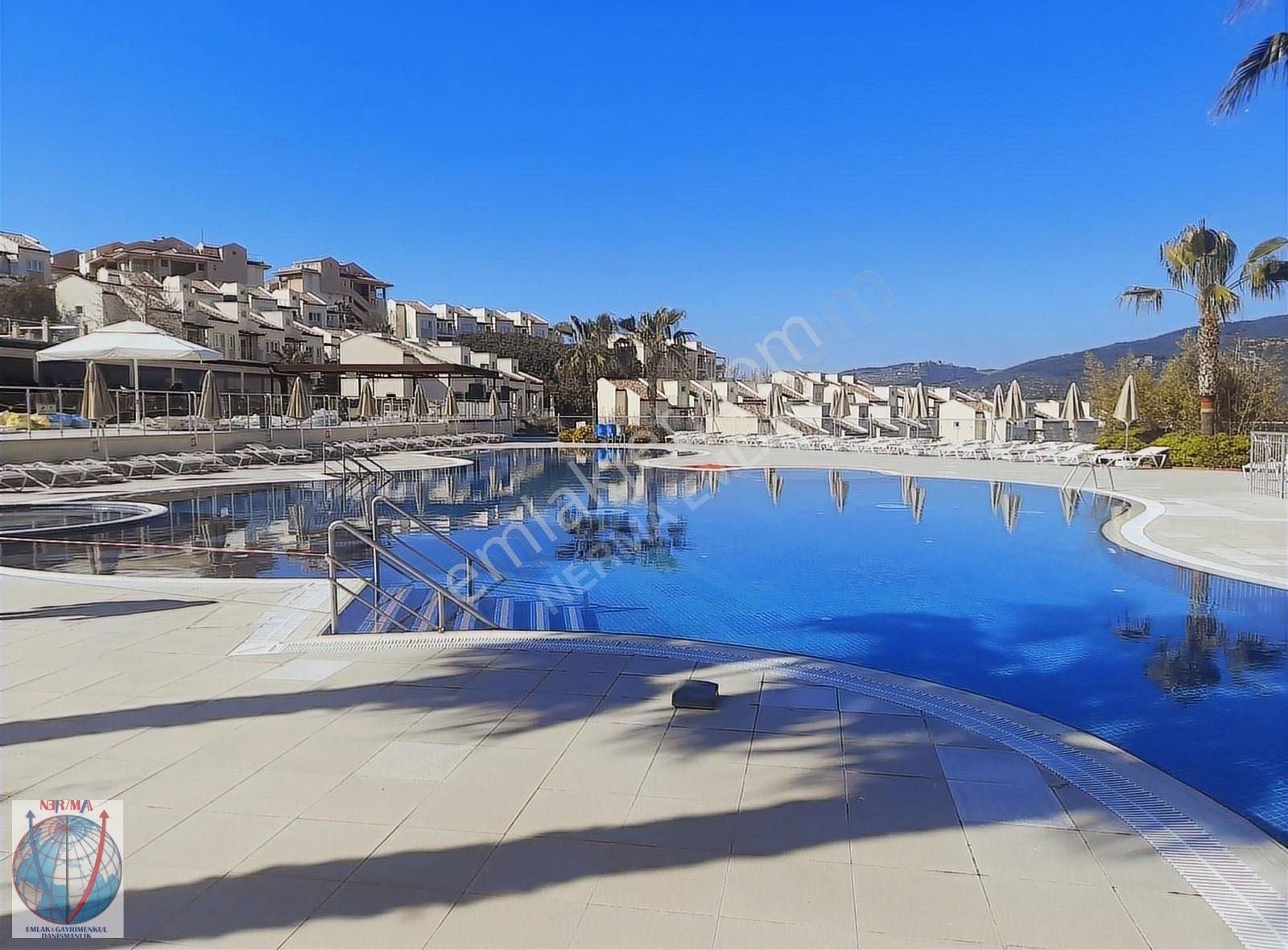 Kuşadası Turistik Tesis İçerisinde Muhteşem Jakuzili Çatıdubleks - Görsel 23