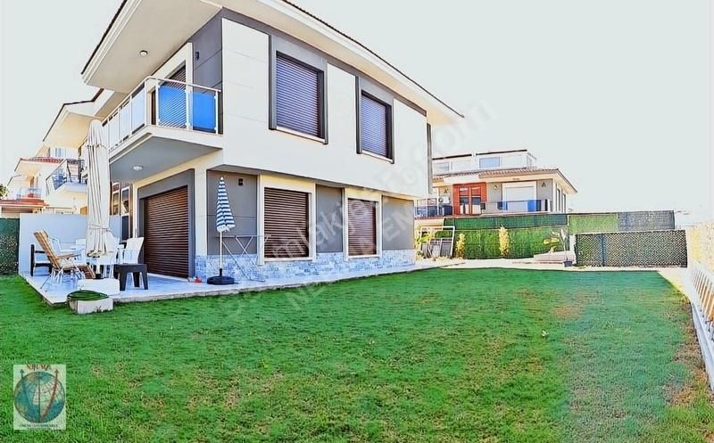 Çeşme Şifne Satılık Villa Çeşme Şifne'de 3 Odalı Satılık Villa Dairesi