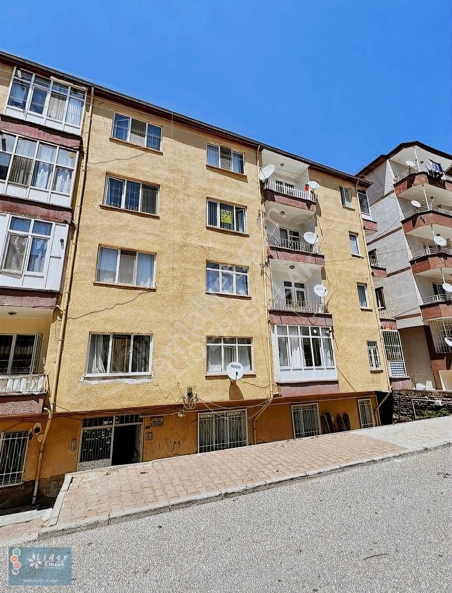 Niğde Merkez Yenice Satılık Daire LiDER'DEN İL SAĞLIK MÜDÜRLÜĞÜ ARKASI SATILIK 3+1 DAİRE