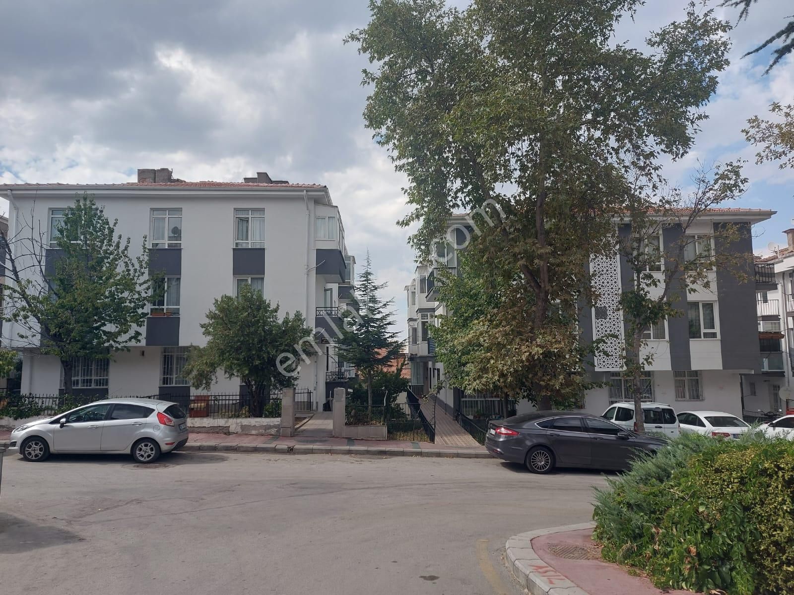 Çankaya Aydınlar Satılık Daire  ASYAPIDAN 3+1 120m2 ARA KAT ÖN CEPHE KOMBİLİ