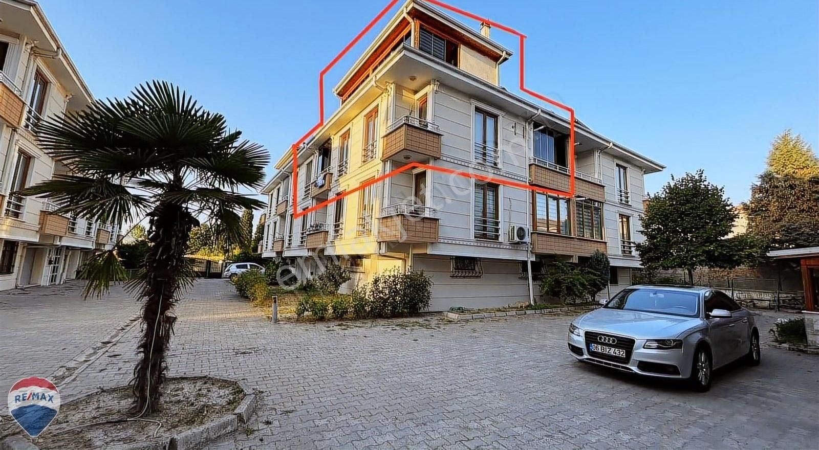 Adapazarı Yağcılar Satılık Daire REMAX MAVİ'DEN 5+2 GARAJLI, GENİŞ DAİRE