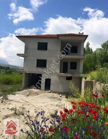 Sarıçam Esentepe Satılık Villa Niğde Çamardı bedemdere de konum harika