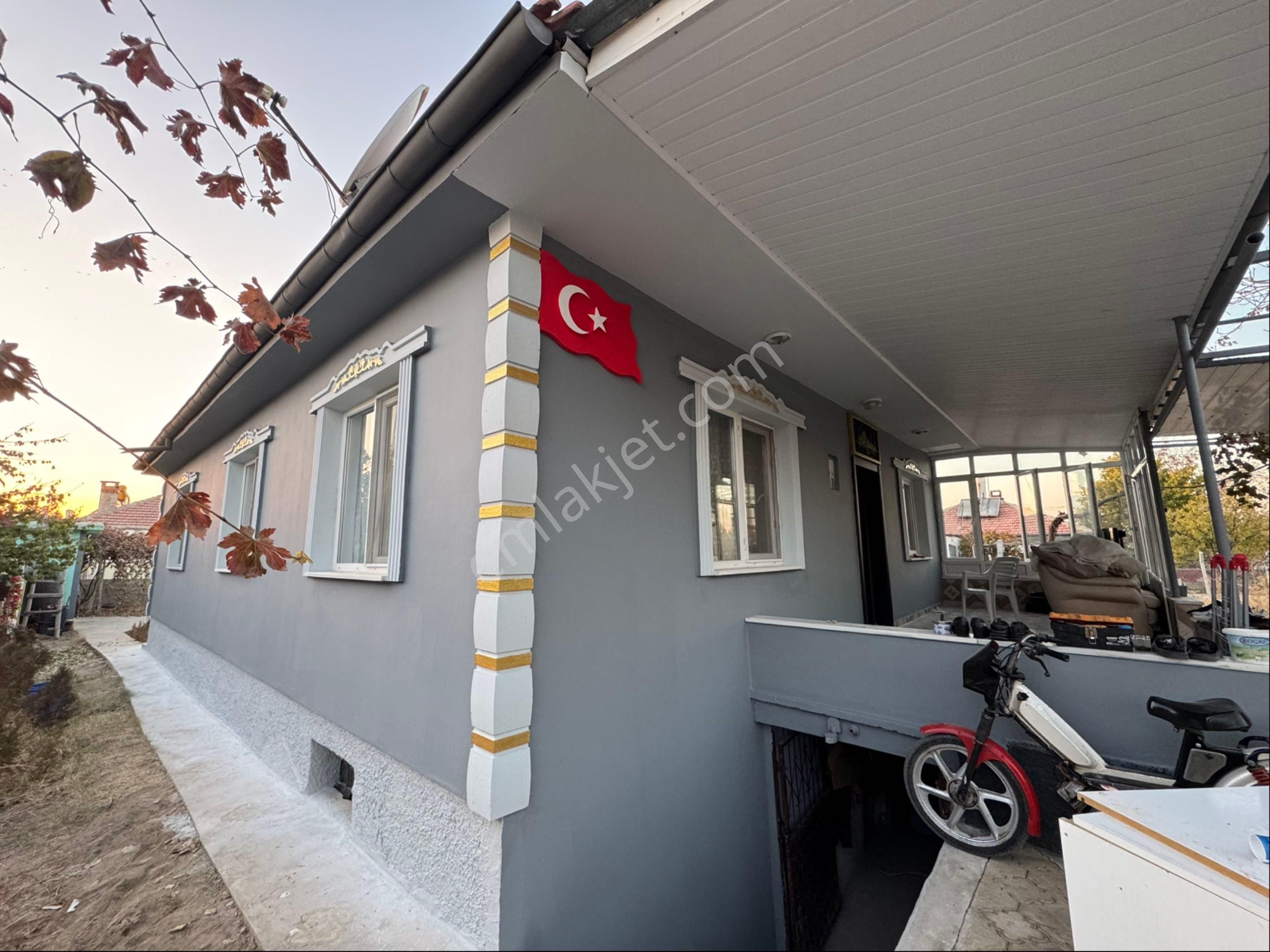 Ereğli Aydınlar Satılık Daire UYGUN FİYAT!!AYDİNLAR MAHALLESİNDE SATILIK 160M2 3+1 570 M2 ARSA İÇERİSİNDE CİFT