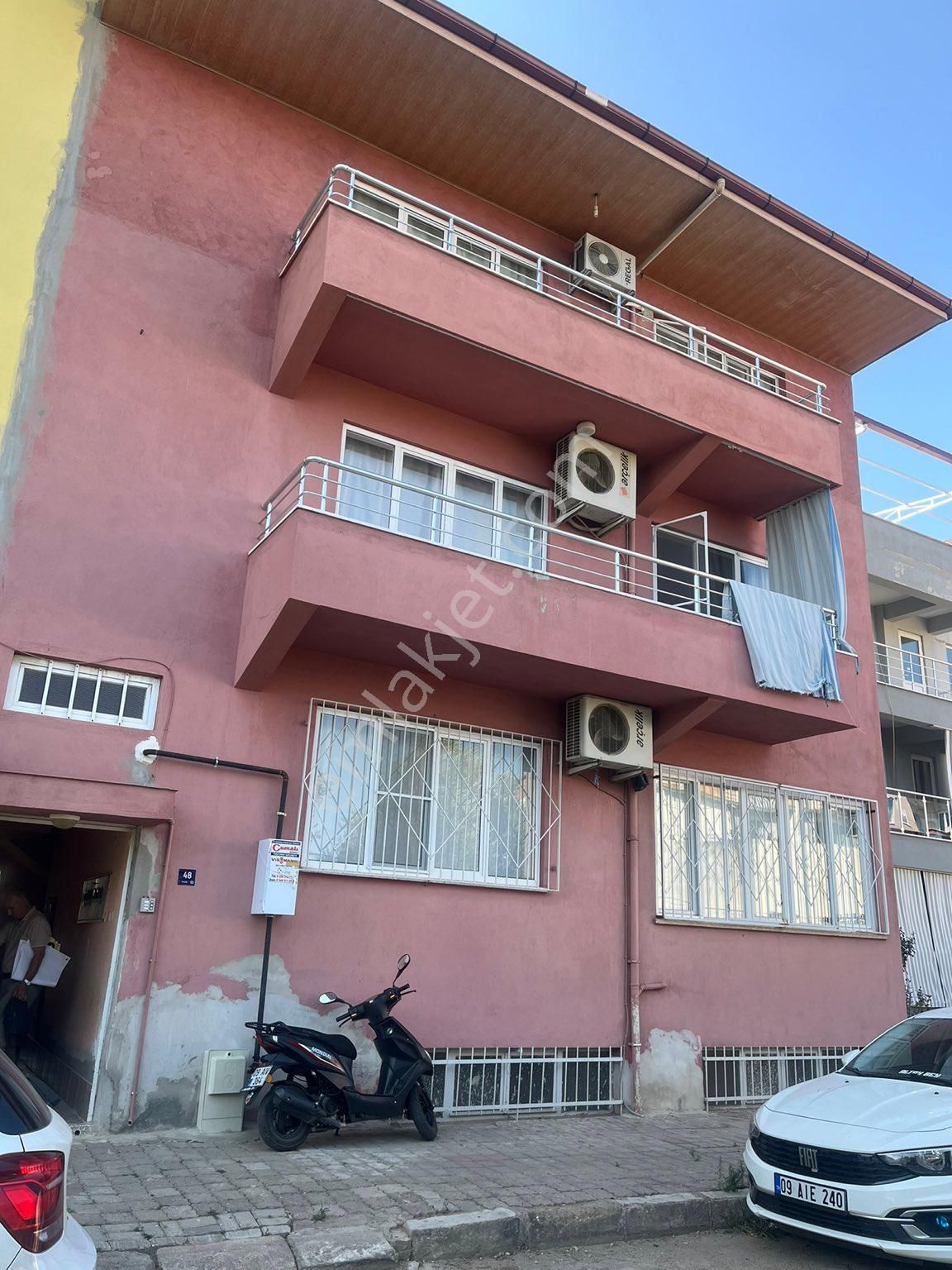 Nazilli Çapahasan Satılık Daire  ÇAPAHASAN MAHALLESİNDE 305 M2 ARSA İÇERİSİNDE DOĞALGAZLI MASRAFSIZ KOMPLE SATILIK BİNA