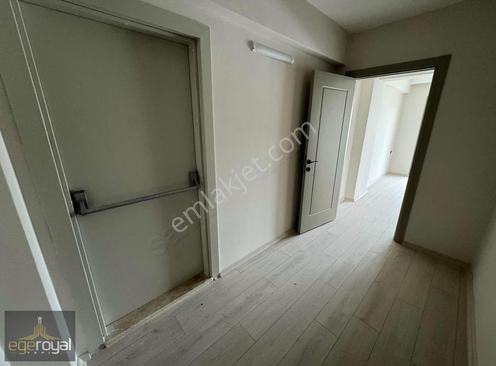 Nazilli Yıldıztepe Kiralık Daire Site İçerisinde Giyinme Odali Yerden Isıtma Sıfır 3+1 Daire