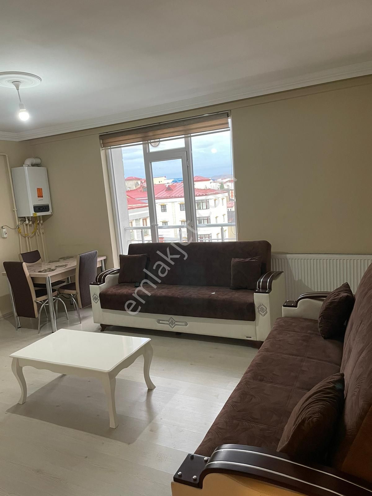 Kars Merkez Merkez Kiralık Daire  merkez mah 1+1 eşyalı güney cephe kazım paşa ve faikbey caddesinde