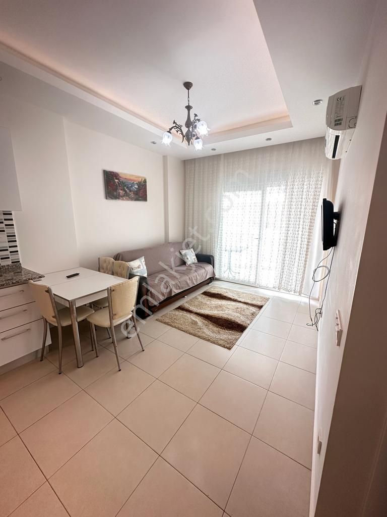 Alanya Avsallar Satılık Daire  EMERALD TOWERS 1+1 EŞYALI