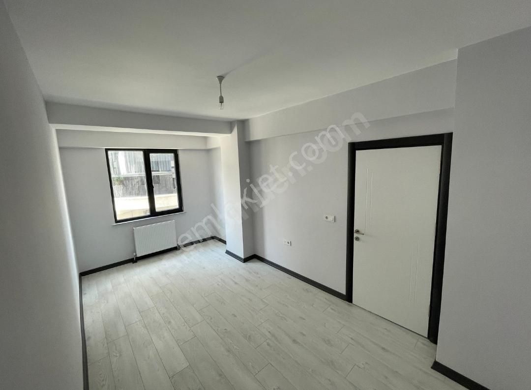 Çorlu Nusratiye Satılık Daire  BAŞ-KENT EMLAK.TAN  NUSRATİYE MAH  ACİL SATILIK  2+1 85 m2 DAİRE