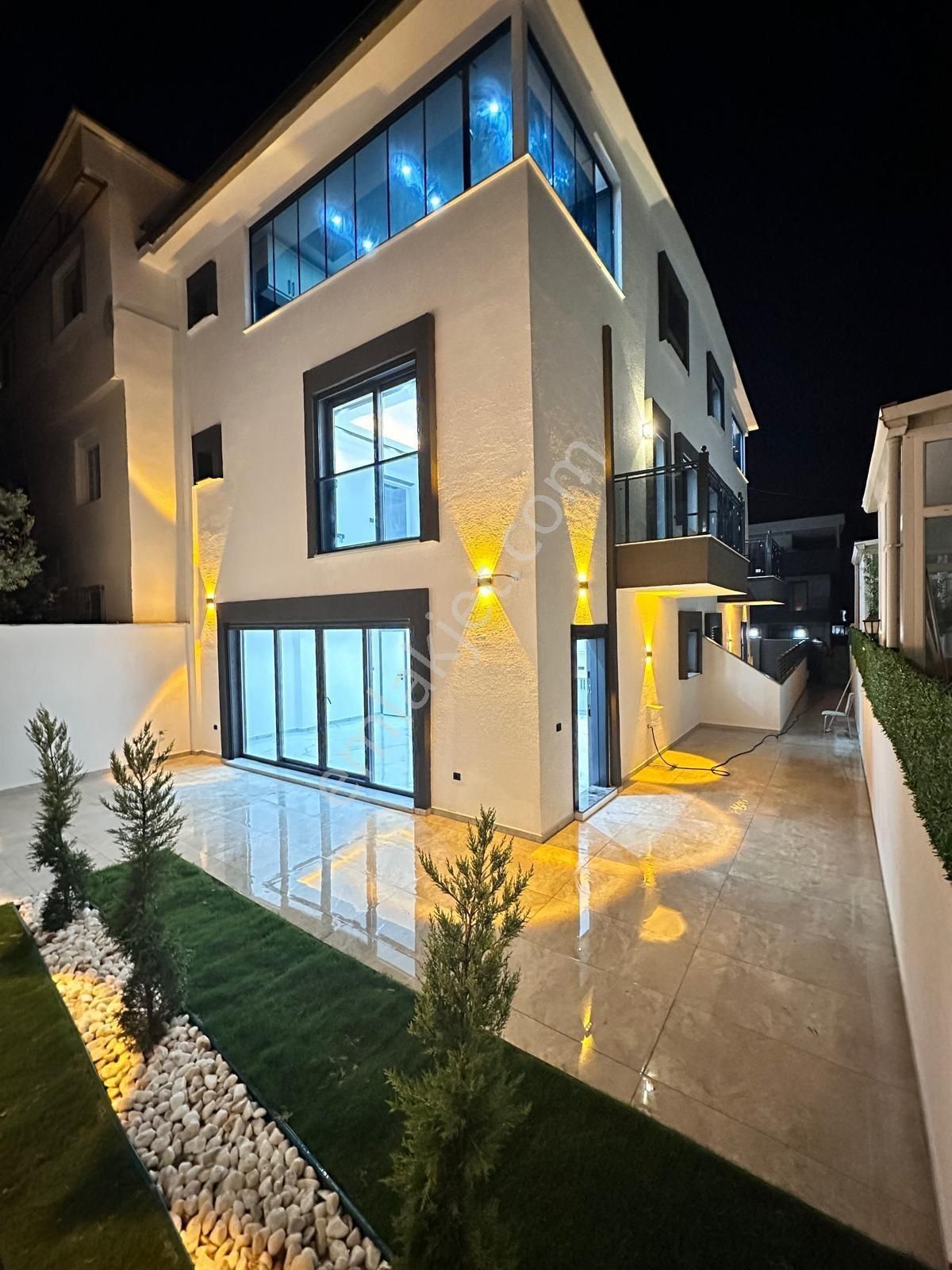 Didim Hisar Satılık Villa AYDIN DİDİM’DE SATILIK 3+1 LÜKS VİLLA!