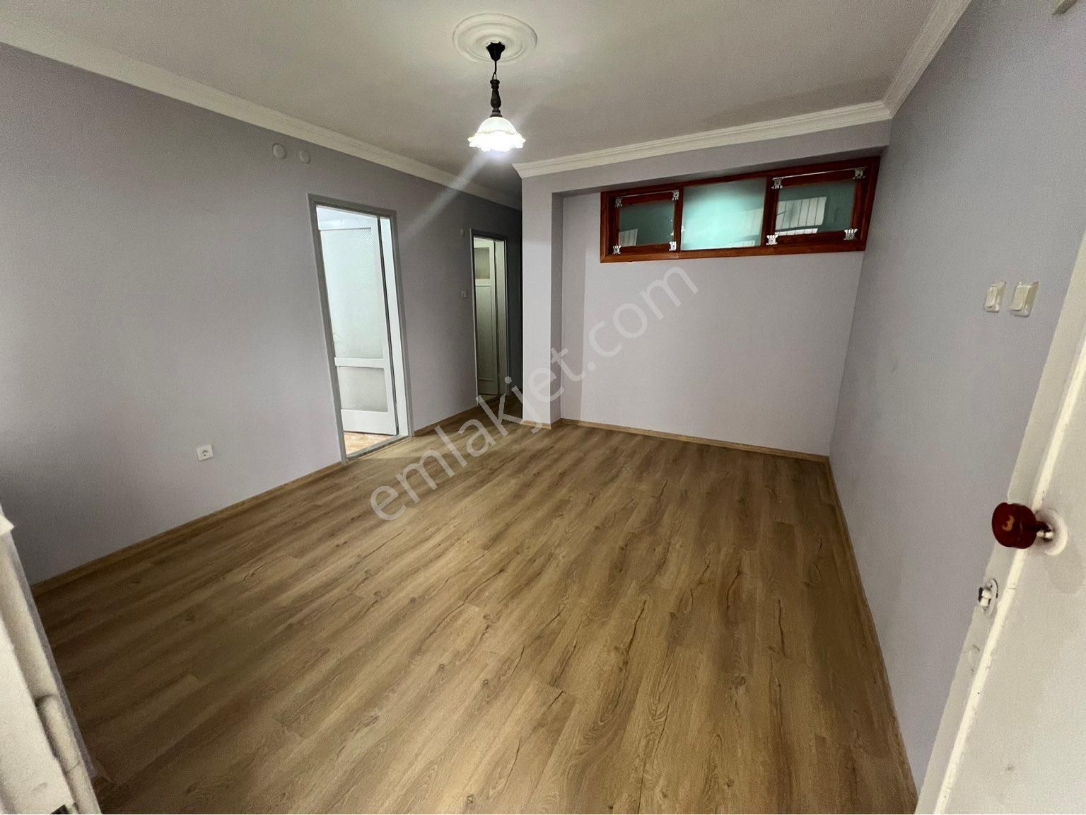 Konak Güzelyalı Satılık Daire İNÖNÜ CADDESİ DÜZ GİRİŞ ARAYANLARA UYGUN FIRSAT DAİRE