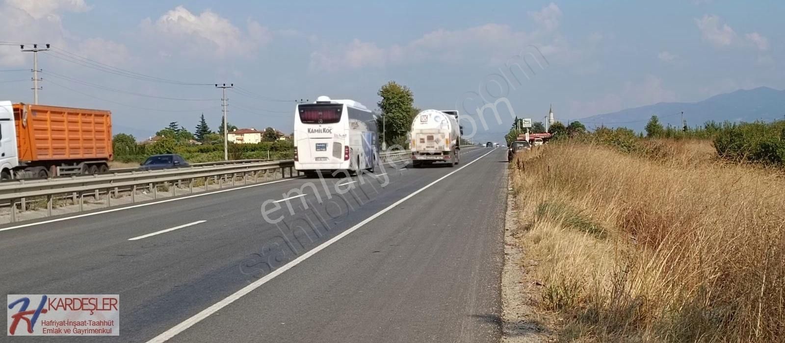 Pamukova Oruçlu Satılık Tarla SAKARYA PAMUKOVA ORUÇLU MAH.D650 KARA YOLUNA SIFIR ŞEFTALİ BAHÇE