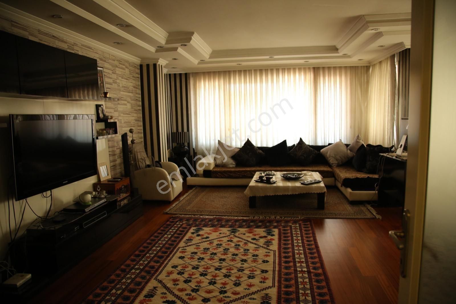 Bakırköy Şenlikköy Satılık Daire  Goldhouse dan Satılık Saklı Bahçe Konaklarında 4+1 Daire 