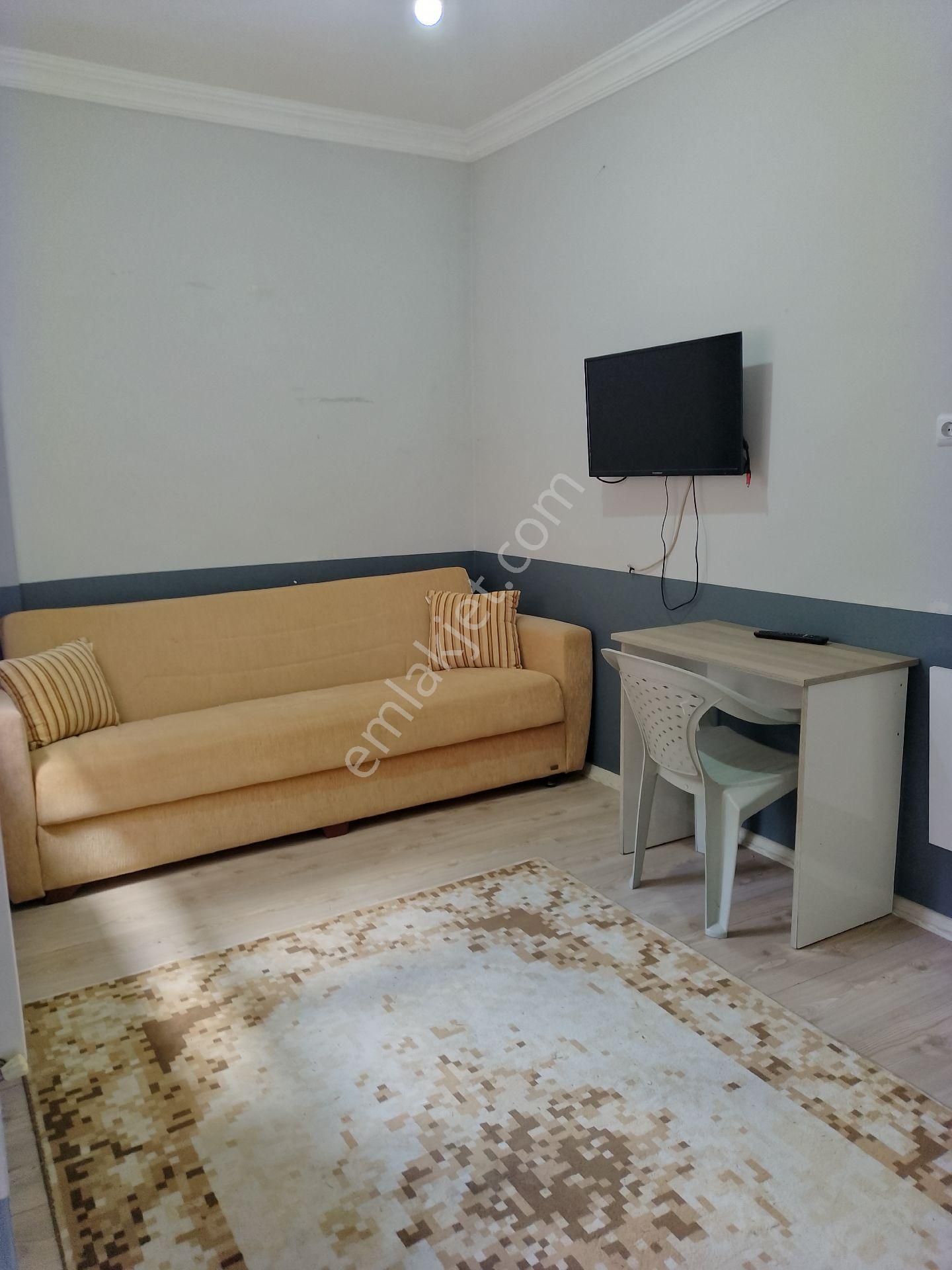 Isparta Merkez Bahçelievler Kiralık Daire modern evlerde İyaş a yakın 1+1 full eşyalı bahçe kullanımlı