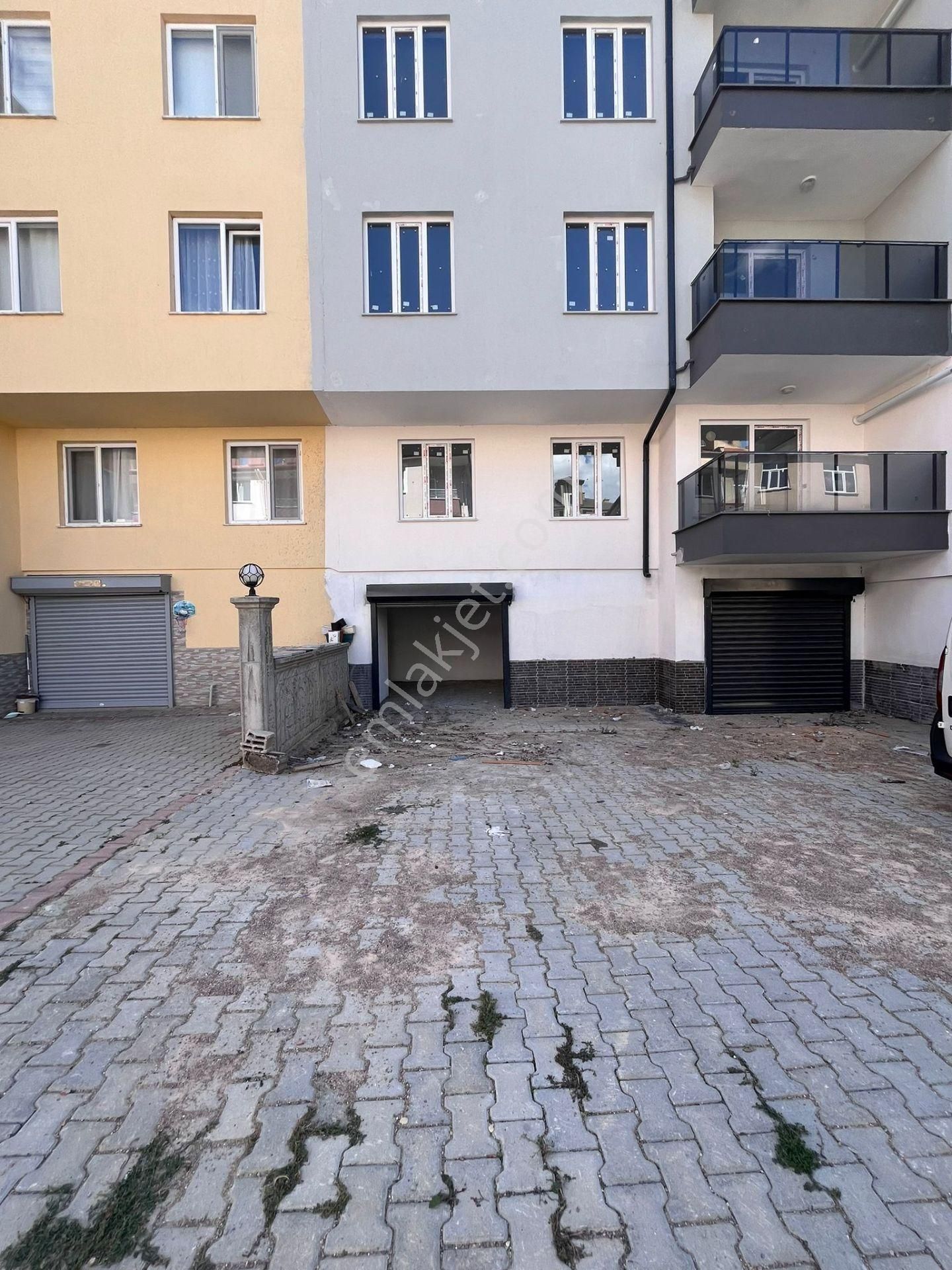 Akşehir Yeni Satılık Daire ROTA GAYRİMENKULDEN HARİKA KONUMDA SATILIK GARAJ