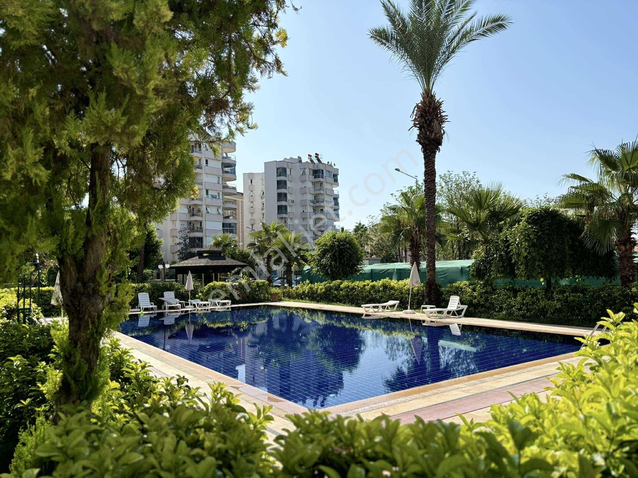 Muratpaşa Meydankavağı Satılık Daire  ŞAFAK EMLAK SATILIK MEYDAN KAVAĞI 3+1 165m2 SİTEDE ARA KAT