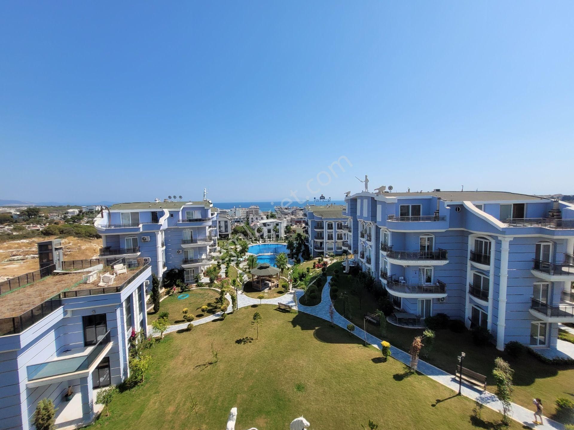 Didim Altınkumda Yeşil Ve Geniş Havuzlu Lüks Sitede 3+1 Dubleks - Görsel 3