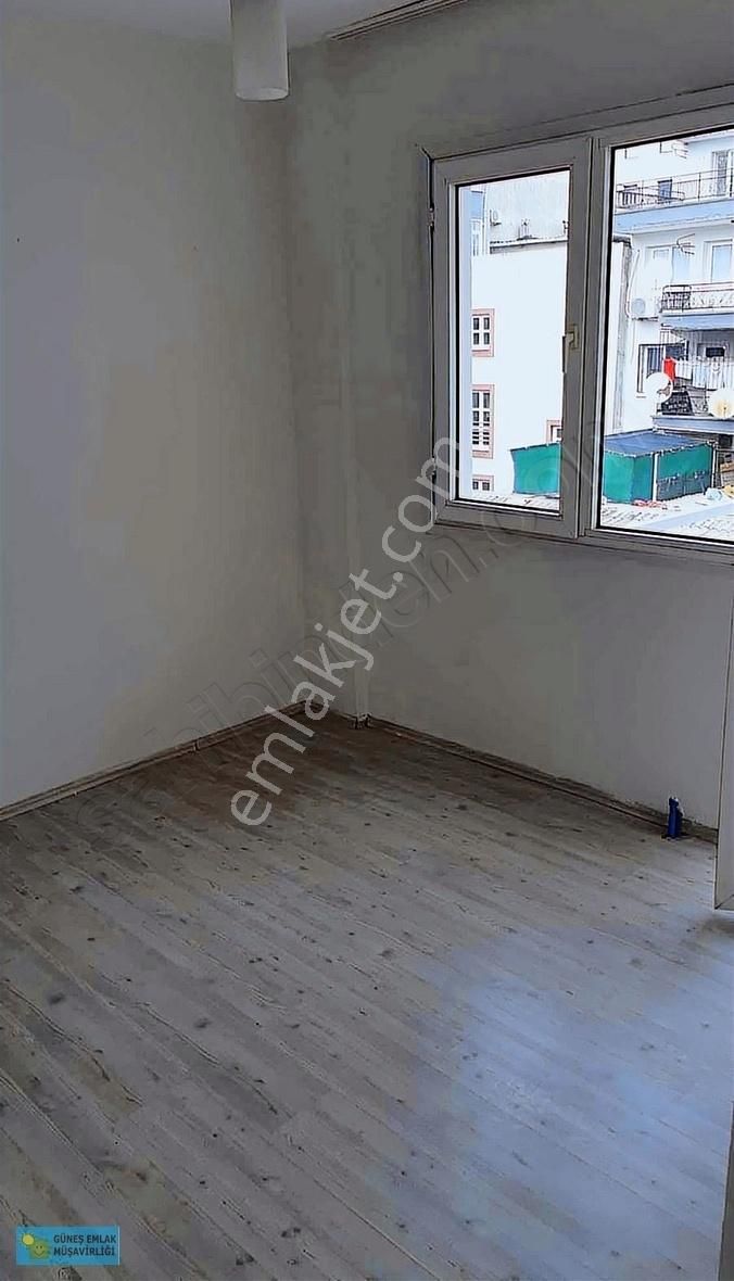 Konak Alsancak Satılık Daire ALSANCAK NEZİH SIKAKTA 2+1 SATILIK DAİRE