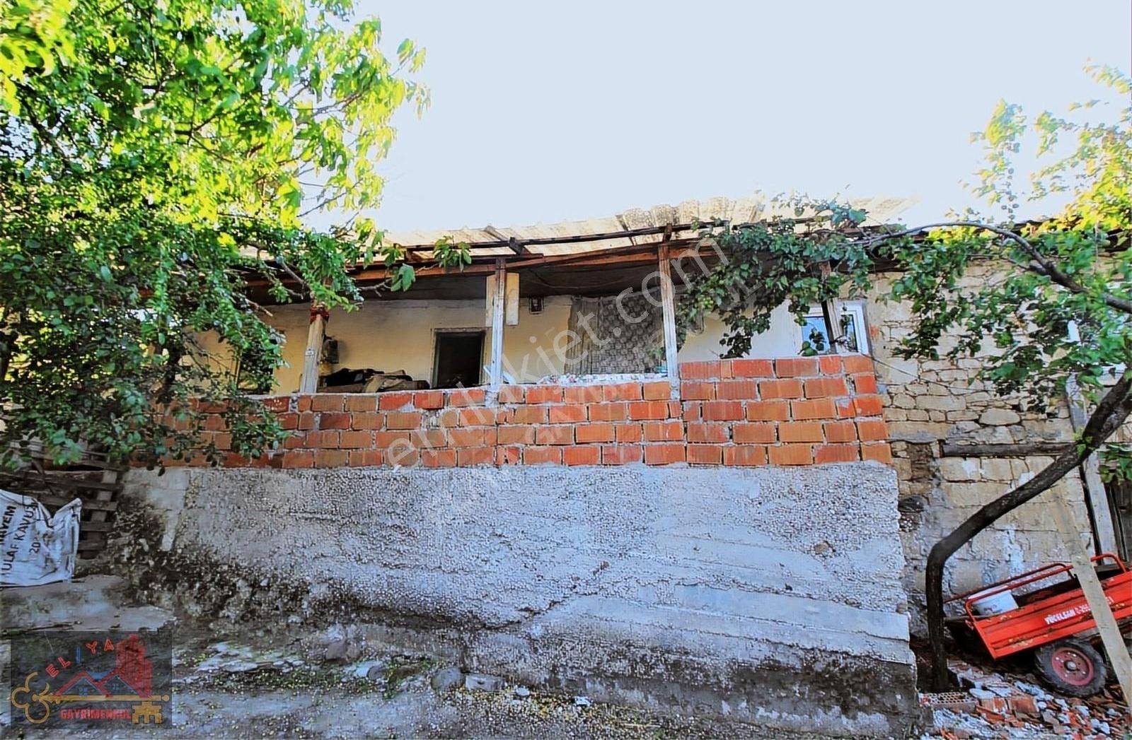 El/ya Ataköyde Köy İçerisinde 4288 M2 Arsa Taş Ev Yetişmiş Ağaç - Görsel 11