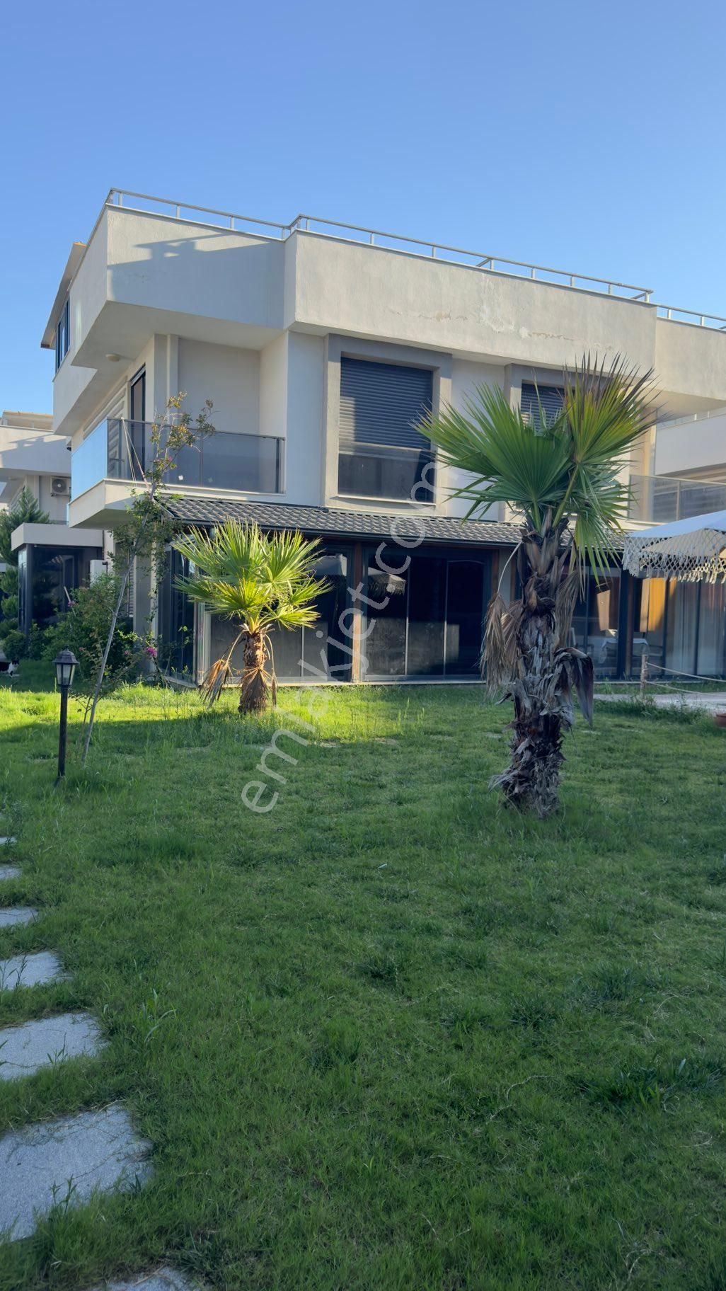 Menderes Barbaros Kiralık Daire MENDERES BARBAROS MAH KİRALIK 4+1 TRİPLEX VİLLA