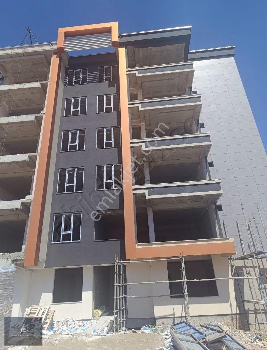 Batman Merkez Çamlıtepe Satılık Daire FURKAN ÇİÇEKLİYÜZ'den ÇAMLITEPEDE ULTRA LÜKS 3+1 137 M2 DAİRE