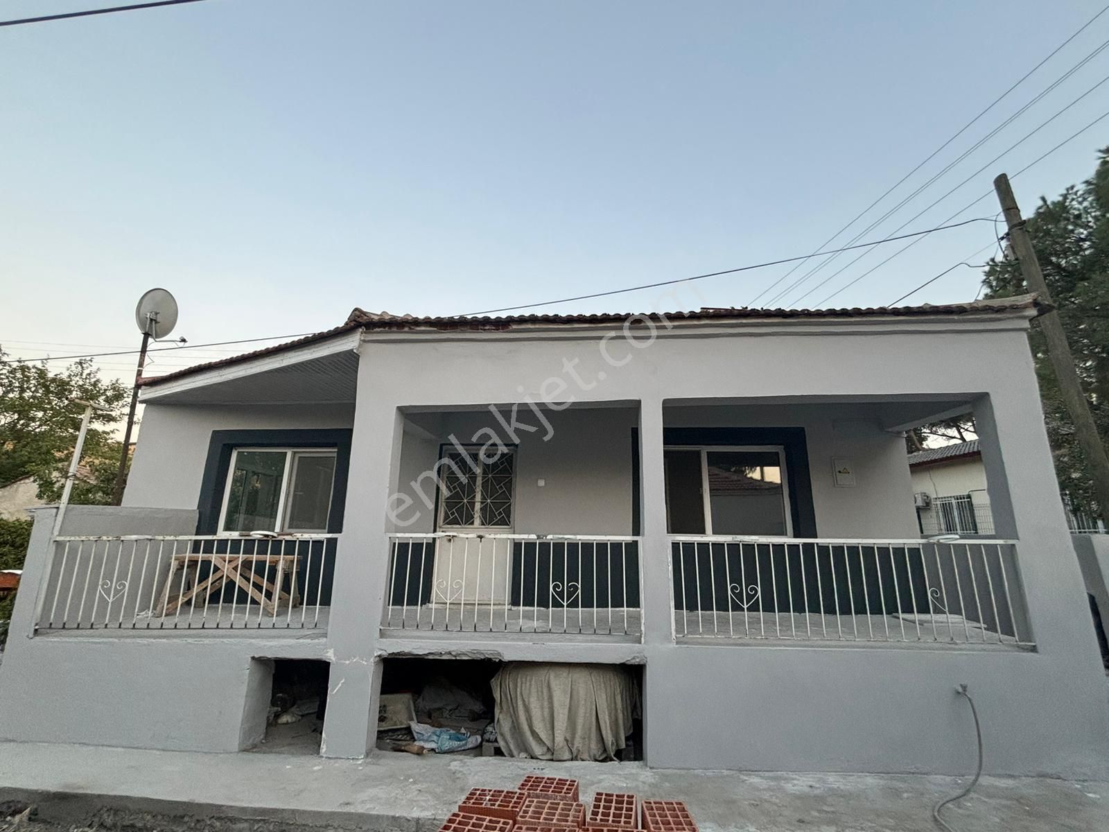 Çaltılıdere Köyünde 3+1 Müstakil Kiralık Ev