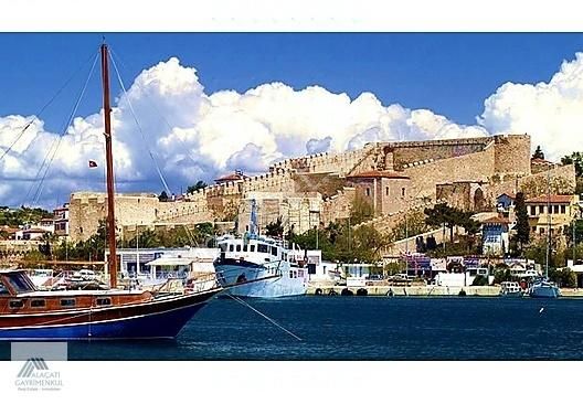 Çeşme Musalla Kiralık Dükkan & Mağaza ALAÇATI GAYRİMENKULDEN ÇEŞME MERKEZDE MARİNA YAKINI İŞYERİ