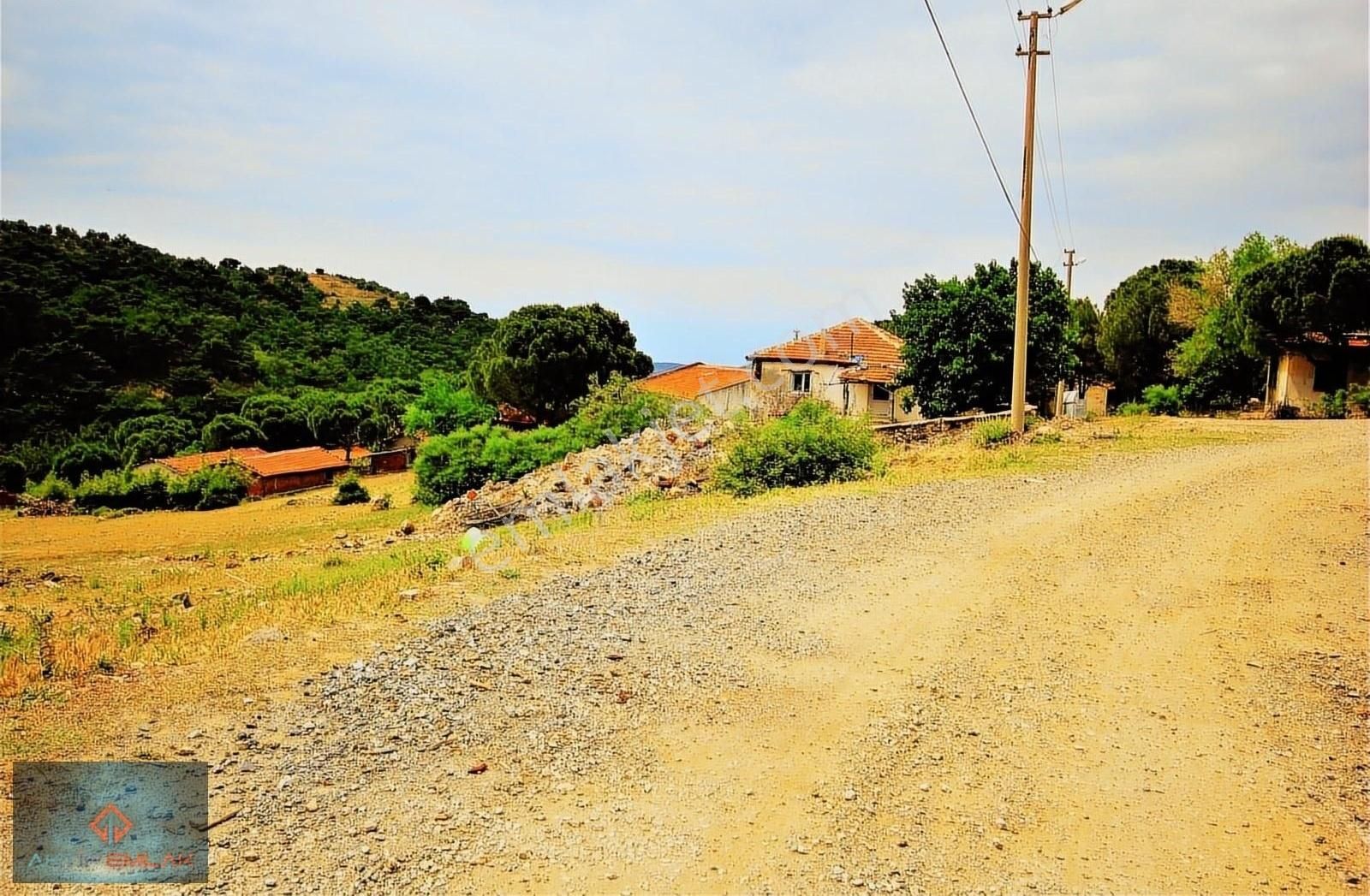 Burhaniye Sübeylidere Satılık Konut İmarlı AKTİF'TEN ASFALTA SIFIR %40 İMARLI DOĞA MANZARALI ARSA