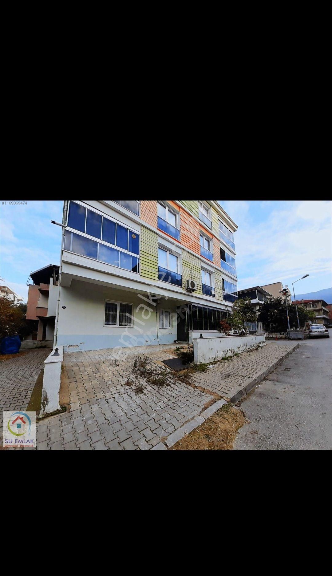 Tire Kurtuluş Satılık Daire TEK DAİRE 135 M2 YÜKSEK GİRİŞ KAT