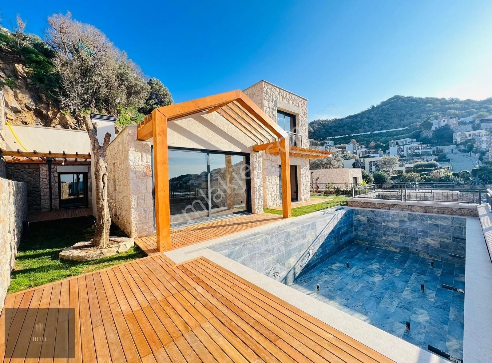 Bodrum Gümüşlük 'te Kapanmaz Deniz Manzaralı Çok Özel Villa - Görsel 30