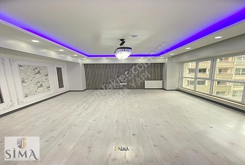 Esenyurt Talatpaşa Satılık Daire  SİMA YAPIDAN SİTE İÇERİSİNDE GÜVENLİK, OTOPARKLI 3+1 135M2 DAİRE